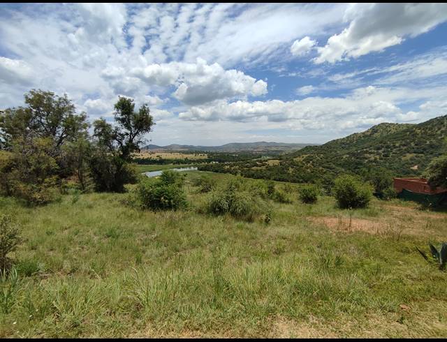 4 BEDROOM HOUSE FOR SALE IN ESTATE D' AFRIQUE